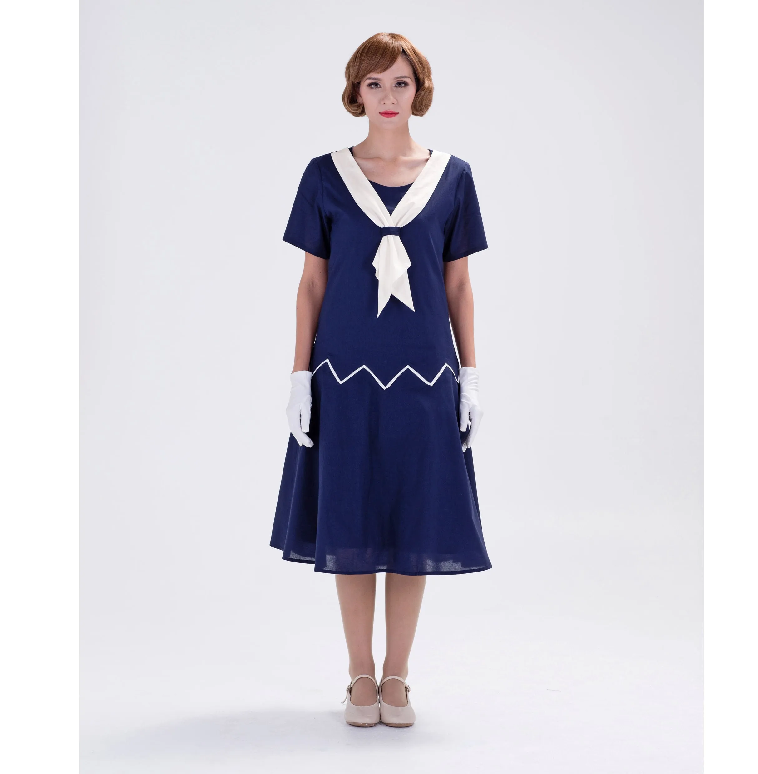 1920s reproduction day dress in navy blue and white