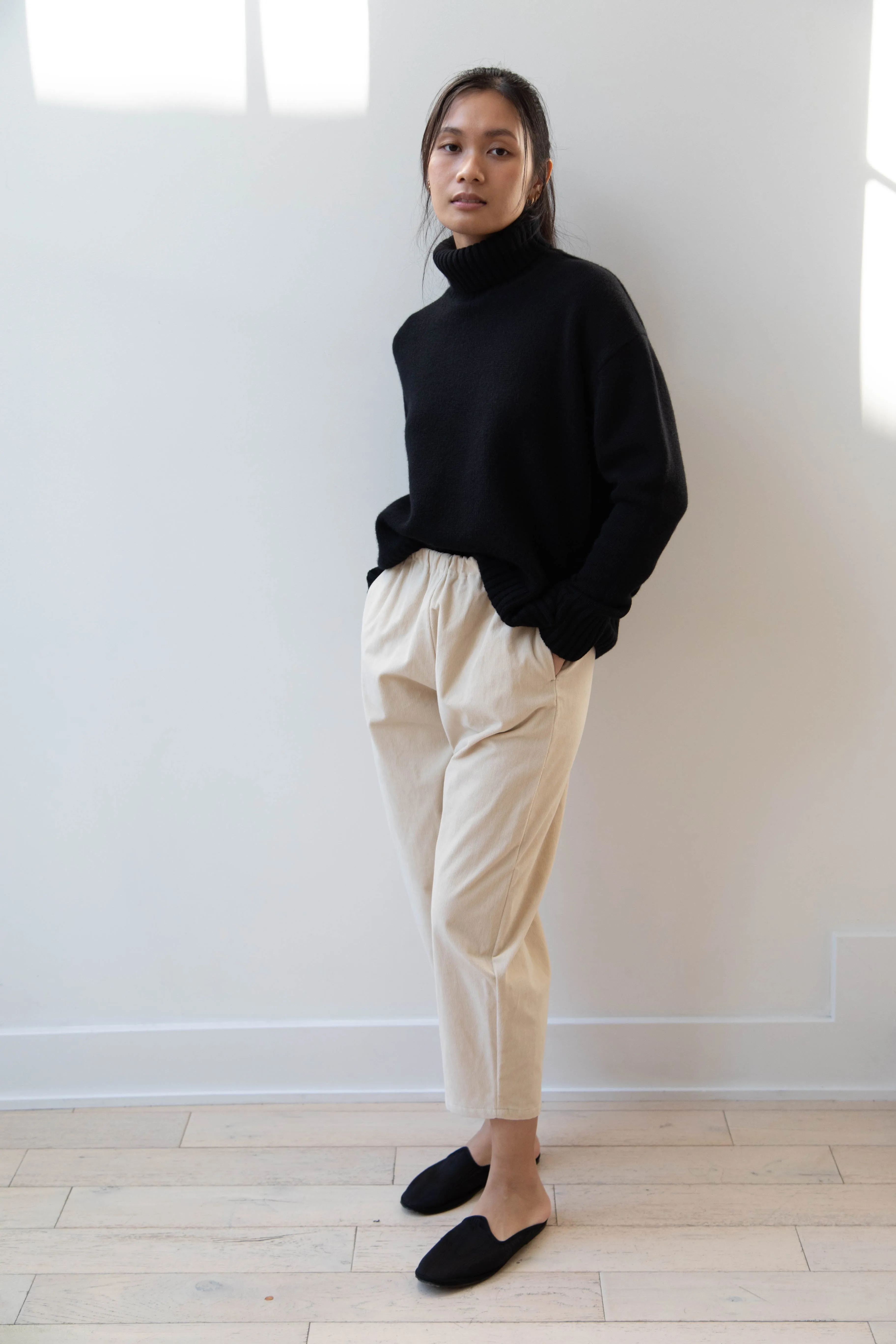 Apuntob | The Pants in Natural Corduroy