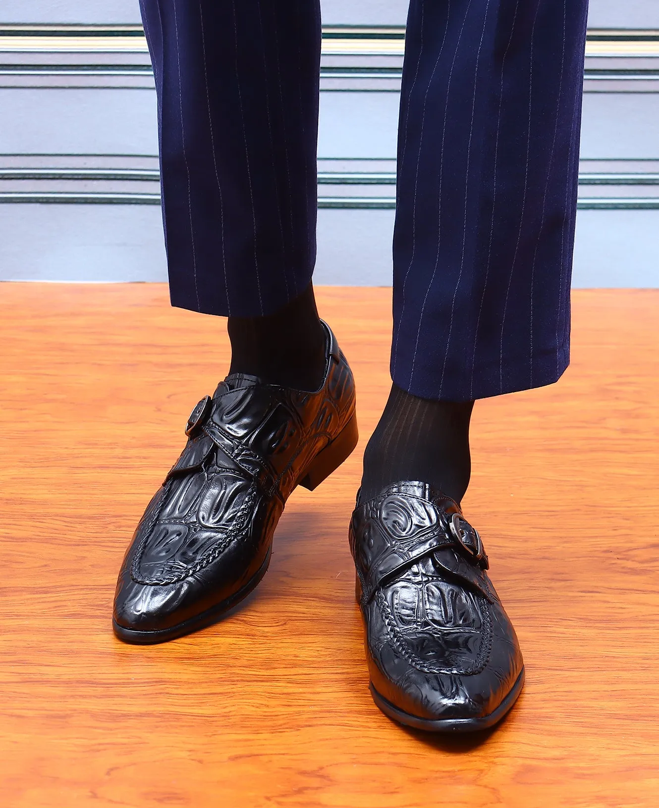 Men's Alligator Buckle Slip On Leather Loafers
